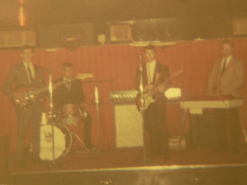 Datei:MA pic Crescents 1965 02.jpg