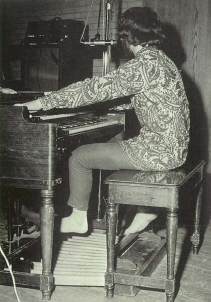 Datei:MA pic Genesis 1968 02.jpg